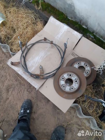 Задние тормозные диски+троса ручника хонда аккорд8