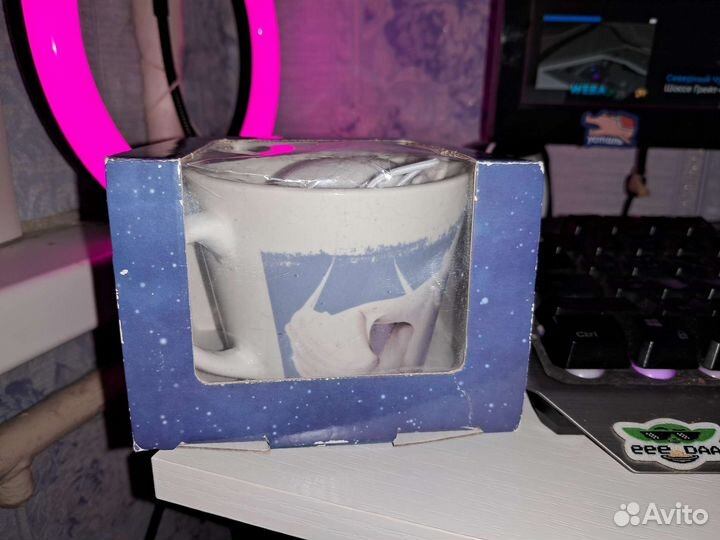 Кружка с игрушкой Как приручить Дракона Белая