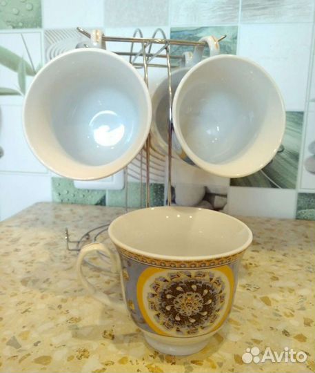 Набор чашек с подставкой