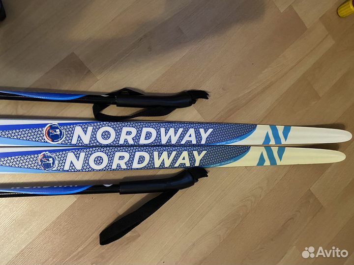 Беговые лыжи 150 и ботинки 32 размер в идеале