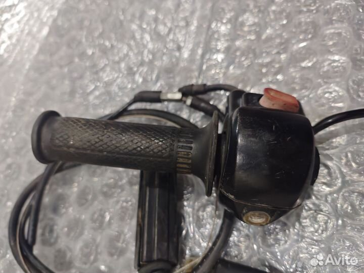 Права пульт Yamaha Grand Axis 100