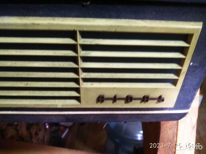 Катушечный магнитофон Aidas