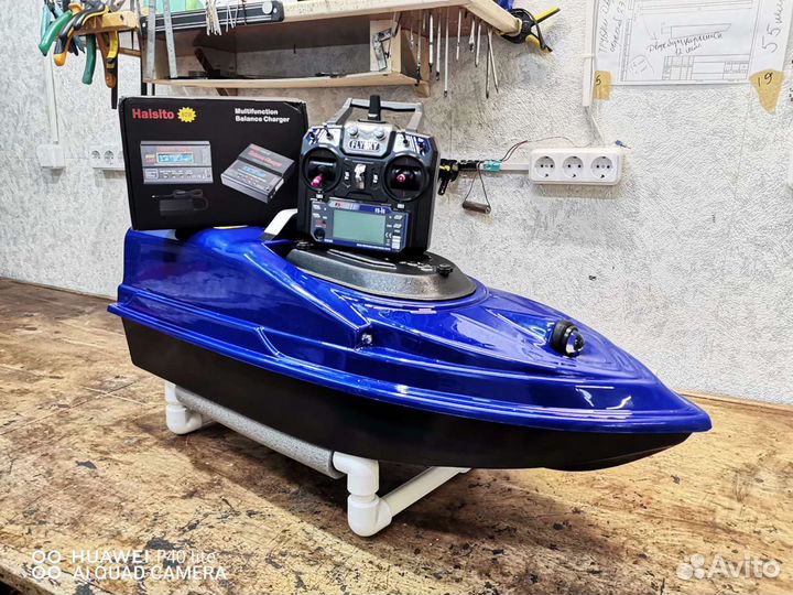 Прикормочный карповый кораблик