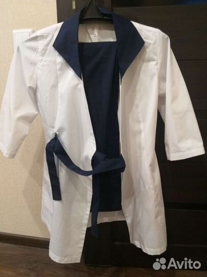 Медицинский костюм женский 42 размера