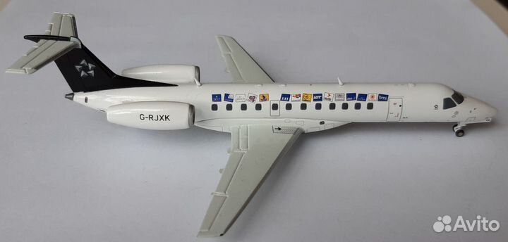 Модель самолета Embraer ERJ-135ER G-rjxk 1:200