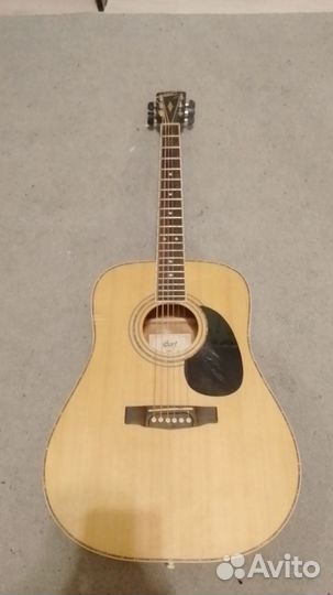 Акустическая гитара