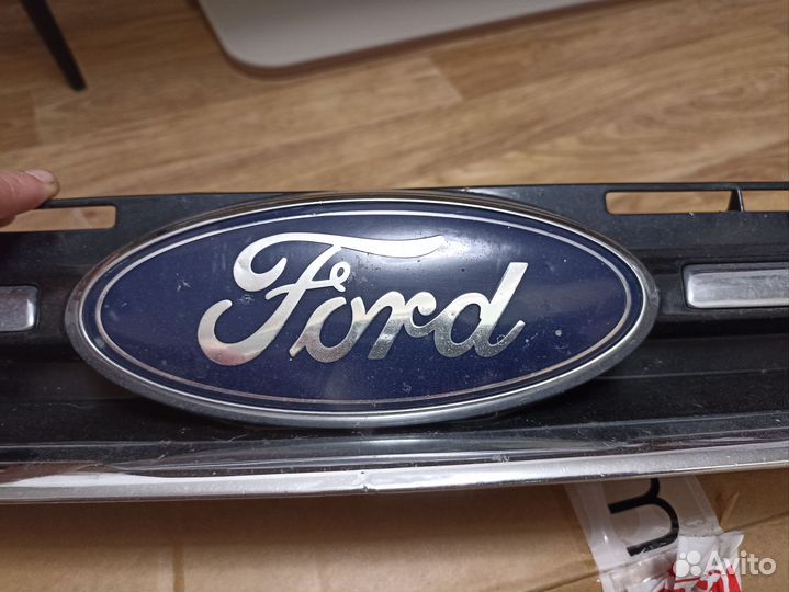 Решетка радиатора Ford Kuga 2 1893744