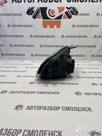 Фара правая Hyundai Santa Fe II (2005—2010)