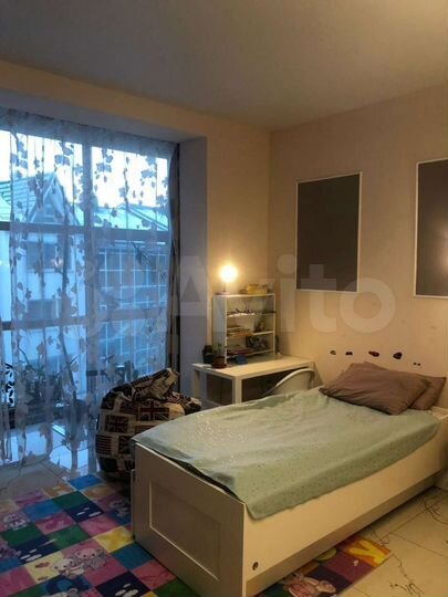 2-к. квартира, 71,3 м², 1/4 эт.