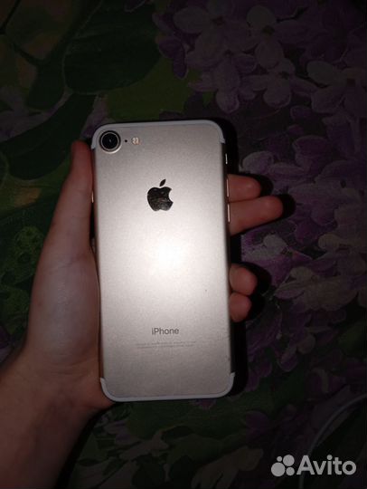iPhone 7, 32 ГБ