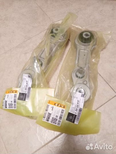 Рычаг передний нижний поперечный Мерседес