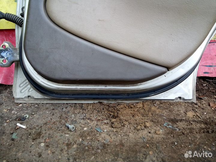 Дверь задняя правая Daewoo Leganza