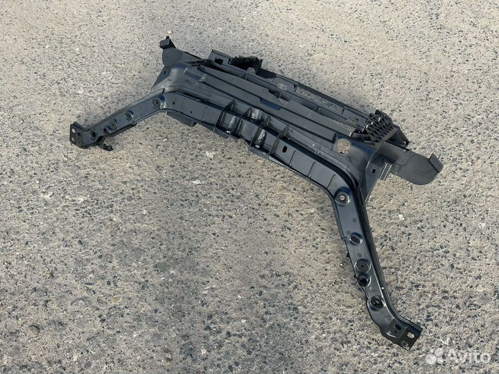 Рамка радиатора Ford Fusion (03-12)