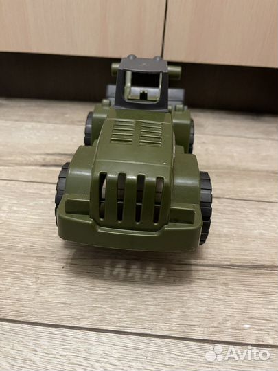 Трактор игрушки