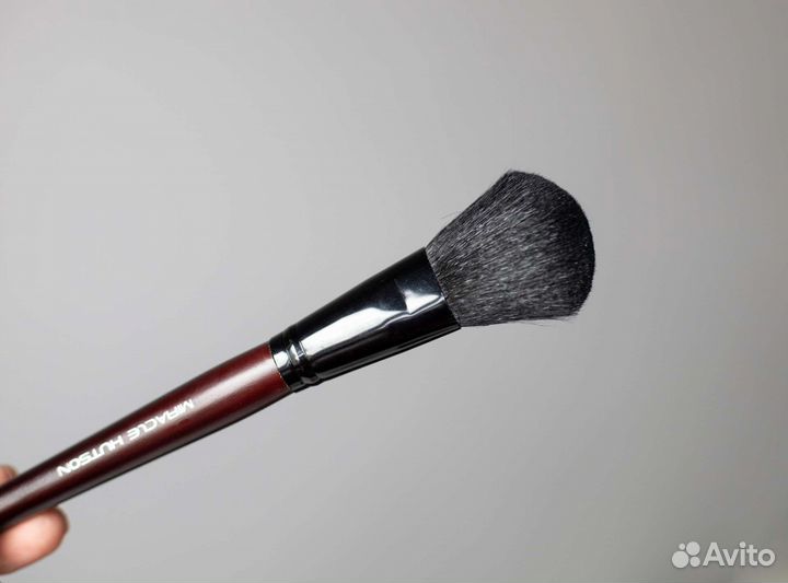 Кисти для макияжа miracle hutson