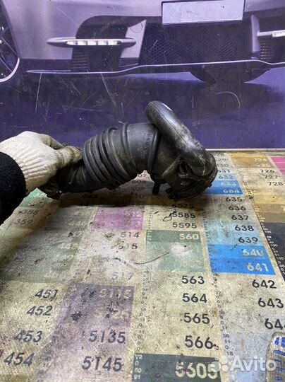 Патрубок воздушного фильтра на kia rio 2