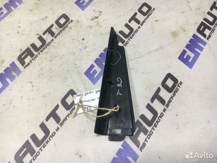 Уголок двери задний левый Ниссан Икс-трейлт30