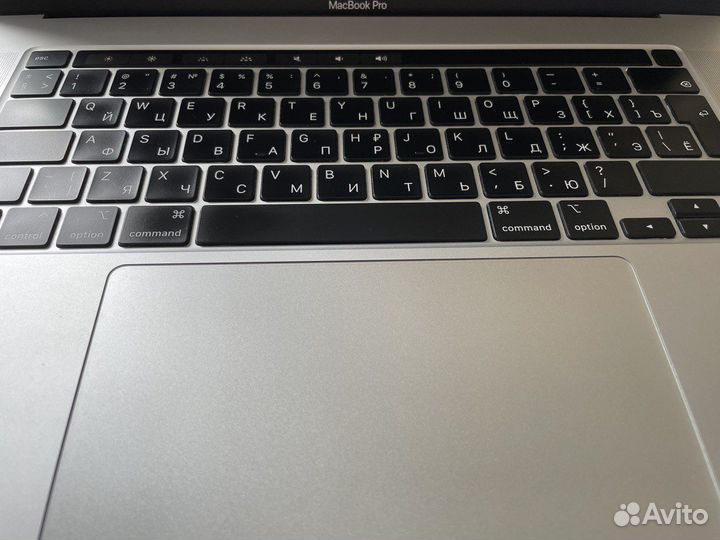 MacBook Pro 16
