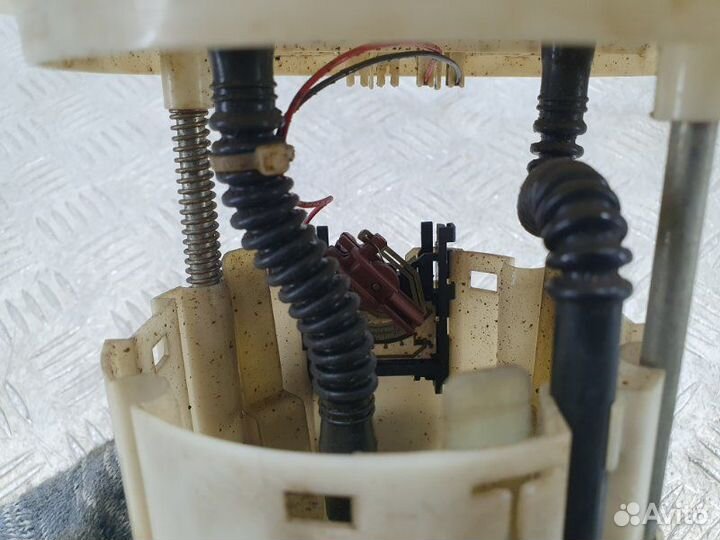 Датчик уровня топлива Peugeot 408 DV6CM