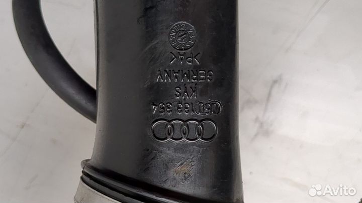 Патрубок воздушного фильтра Audi A4 (B5), 1997