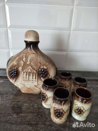 Графин со стаканами