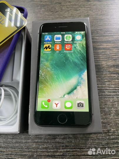 iPhone 8, 64 ГБ