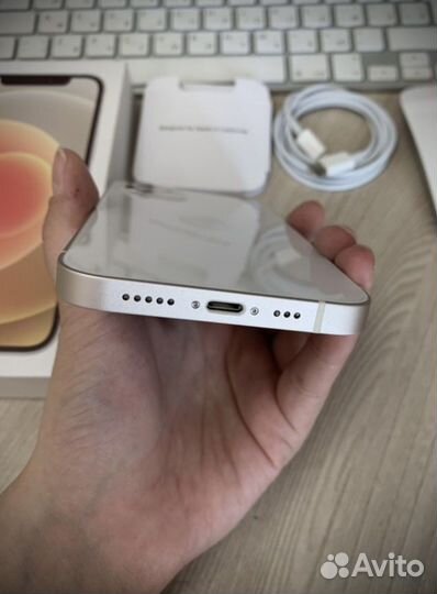 iPhone 12 128gb white