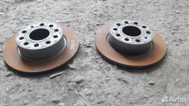 VW Jetta 6 - диски тормозные задние