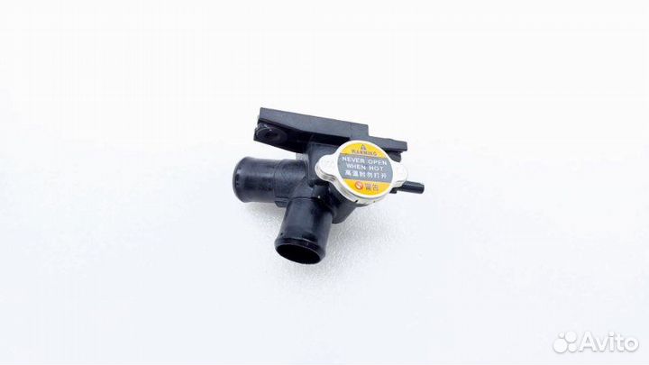 Б/У Тройник системы охлаждения Состояние отличное