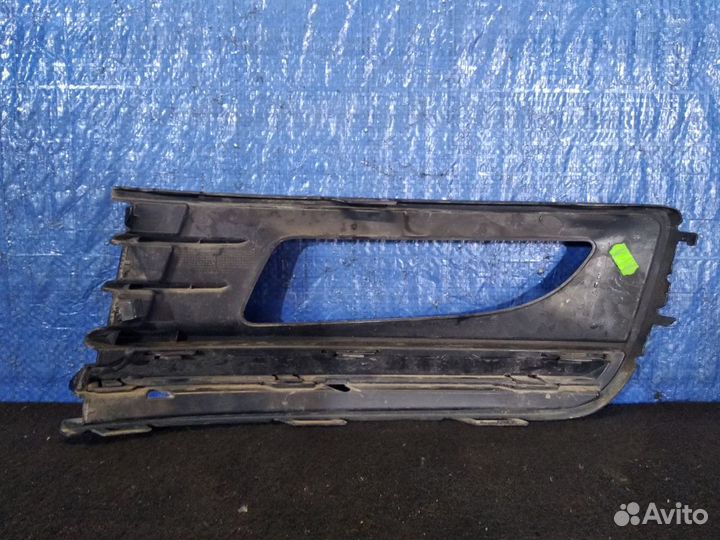 Окантовка птф правая Volkswagen Polo sedan 5 2010