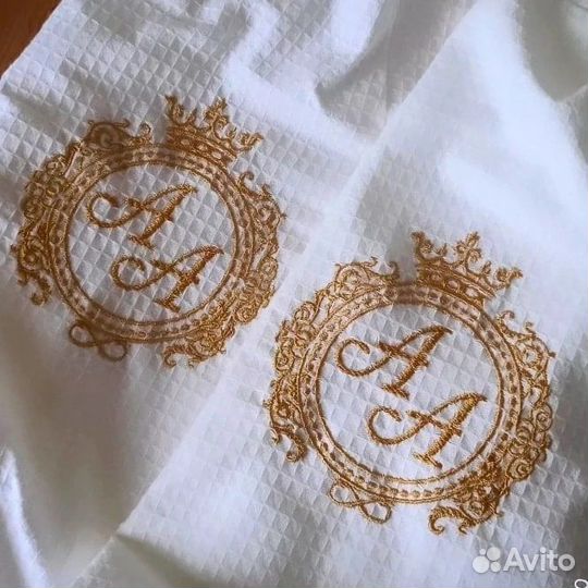 Подарки с именной вышивкой