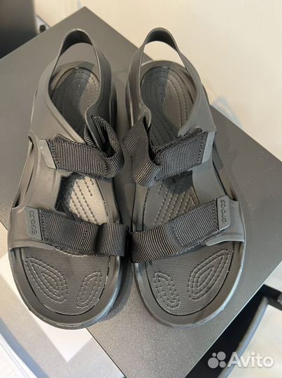Сандалии crocs