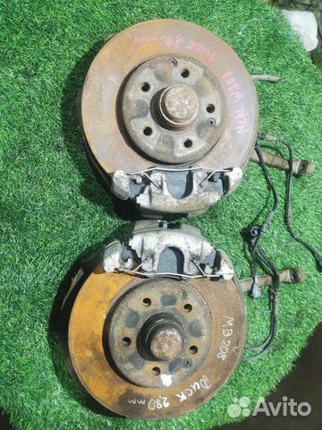 Комплект тормозов Mercedes bens W208