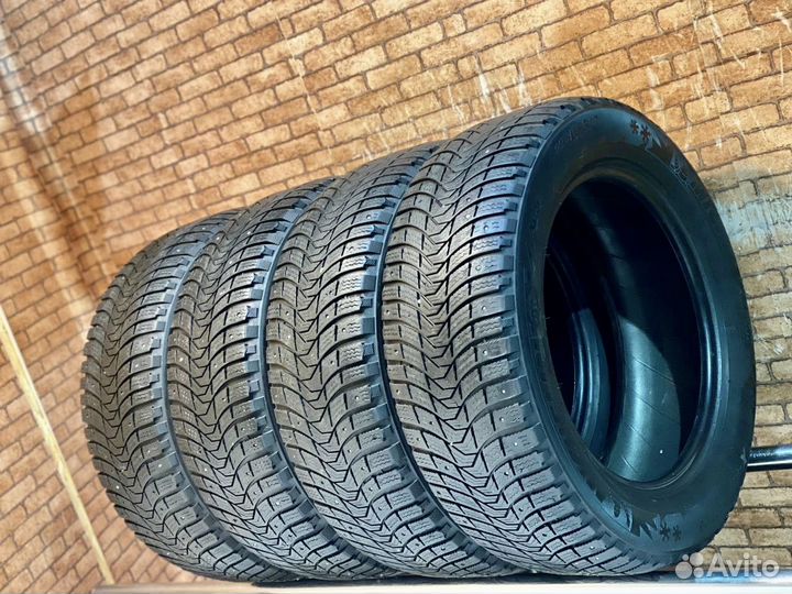 Michelin X-Ice North 3 235/55 R17