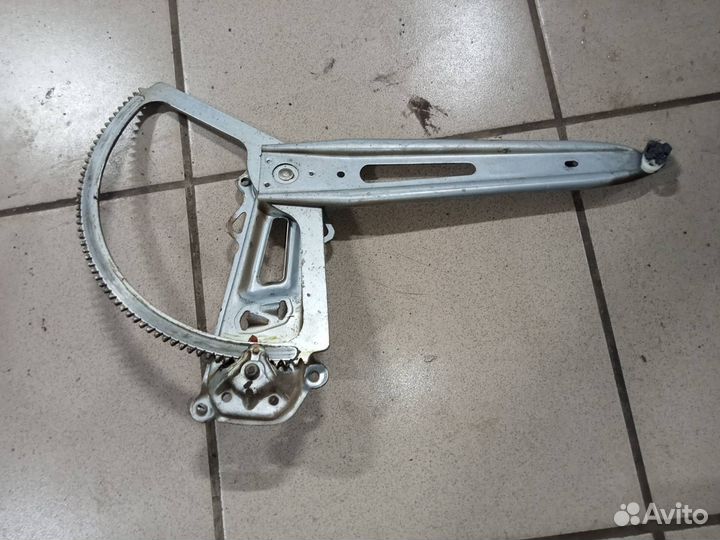 Стеклоподъемник зад правый механический Зафира А