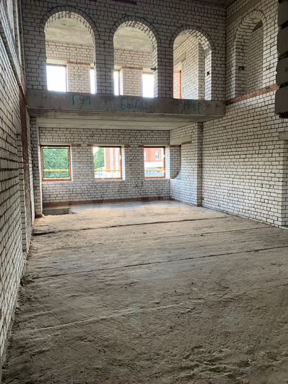 Дом 715,9 м² на участке 19,8 сот.