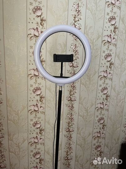 Кольцевая лампа 26 см со штативом