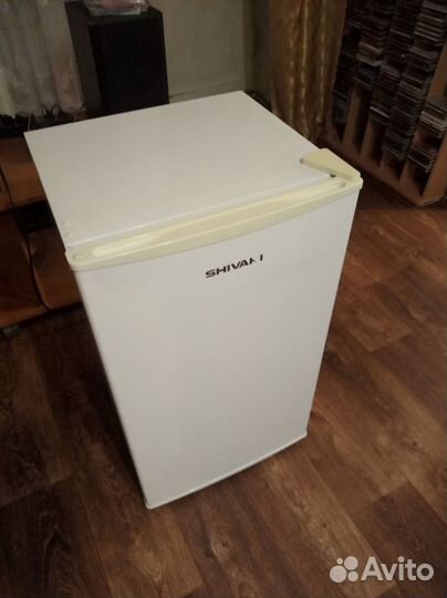 Холодильник б/у Shivaki shrf-100CH