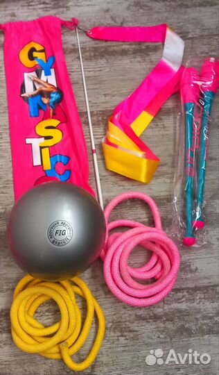 Для гимнастики булавы / палочка с лентой/ мяч