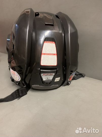 Хоккеный шлем