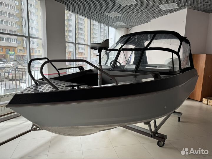 Лодка Volzhanka 53 Fish c мотором parsun F115