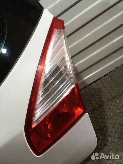 Фонарь задний правый внутренний (Renault Megane)