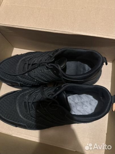 Кроссовки mascotte 45 размер