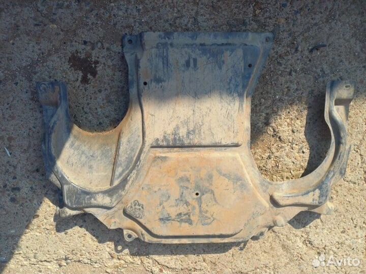 Защита антигравийная Mercedes-Benz C-Class W204