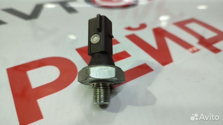 Датчик давления масла Audi Q5 8RB cdnc 01.07.2011