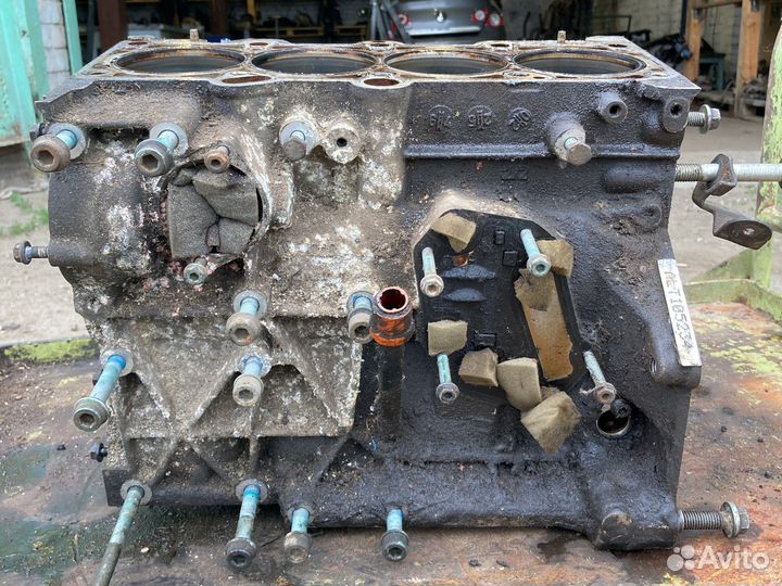 Блок двигателя 2.0 ALT ауди а4 б6
