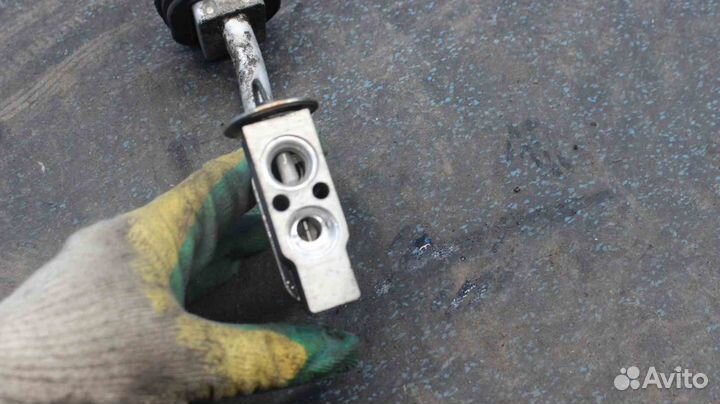 Клапан кондиционера Mitsubishi Pajero (Митсубиси П