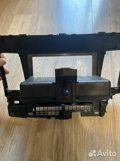 Lanser 10 автомобильная рамка