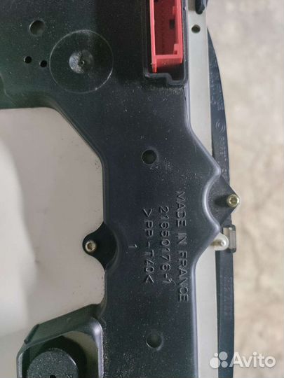 Панель приборов (щиток) Renault Trafic 2 2004