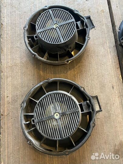 Динамик двери задний porsche cayenne VW toureg